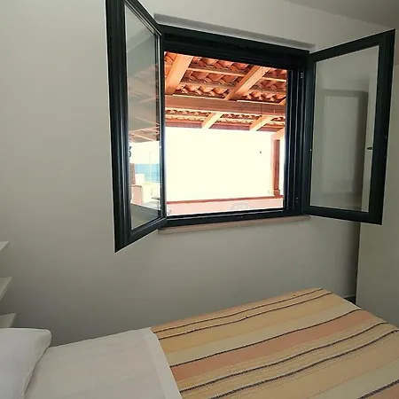 Βίλα Agnone Sleeps 6 Air Con Wifi